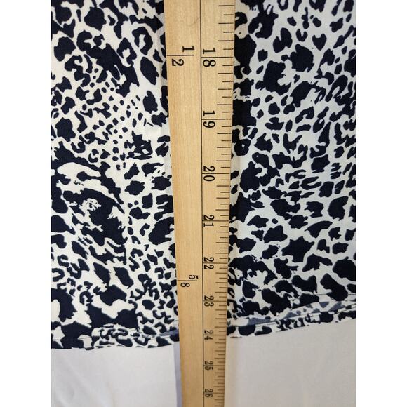 Hilary Radley Printed Blouse Short Sleeve Navy Small Top Tee Layering Workwear - Picture 6 of 10